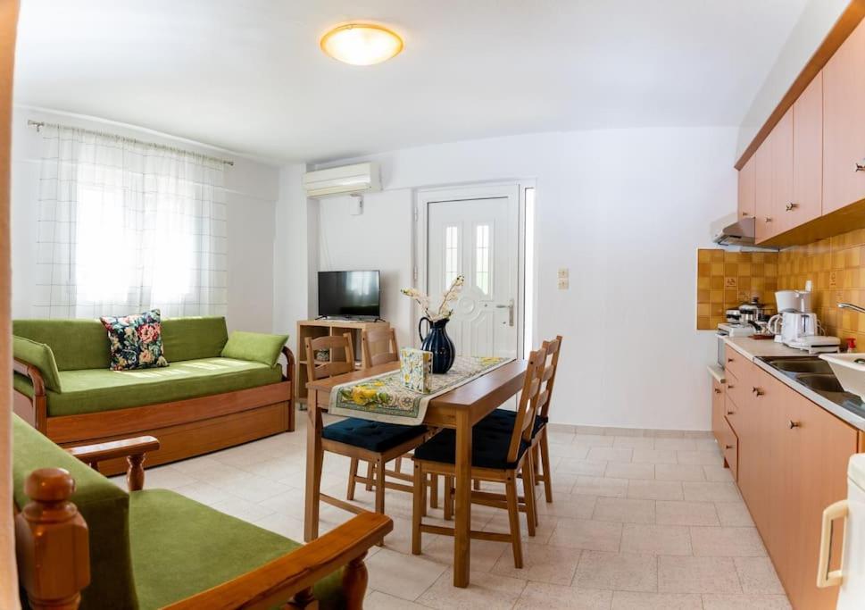Central Little Home กาลัมปากา ภายนอก รูปภาพ
